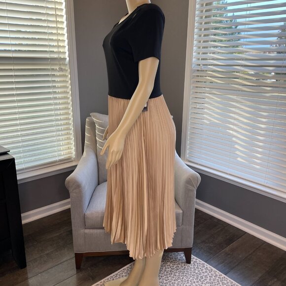 KARL LAGERFELD Pleated Cut Out Dress NWT Sz Sm - Picture 12 of 12